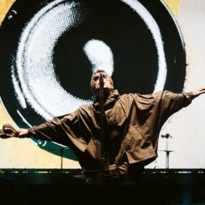 liam circle Oasis Tribute Ireland Oas1S AMA music